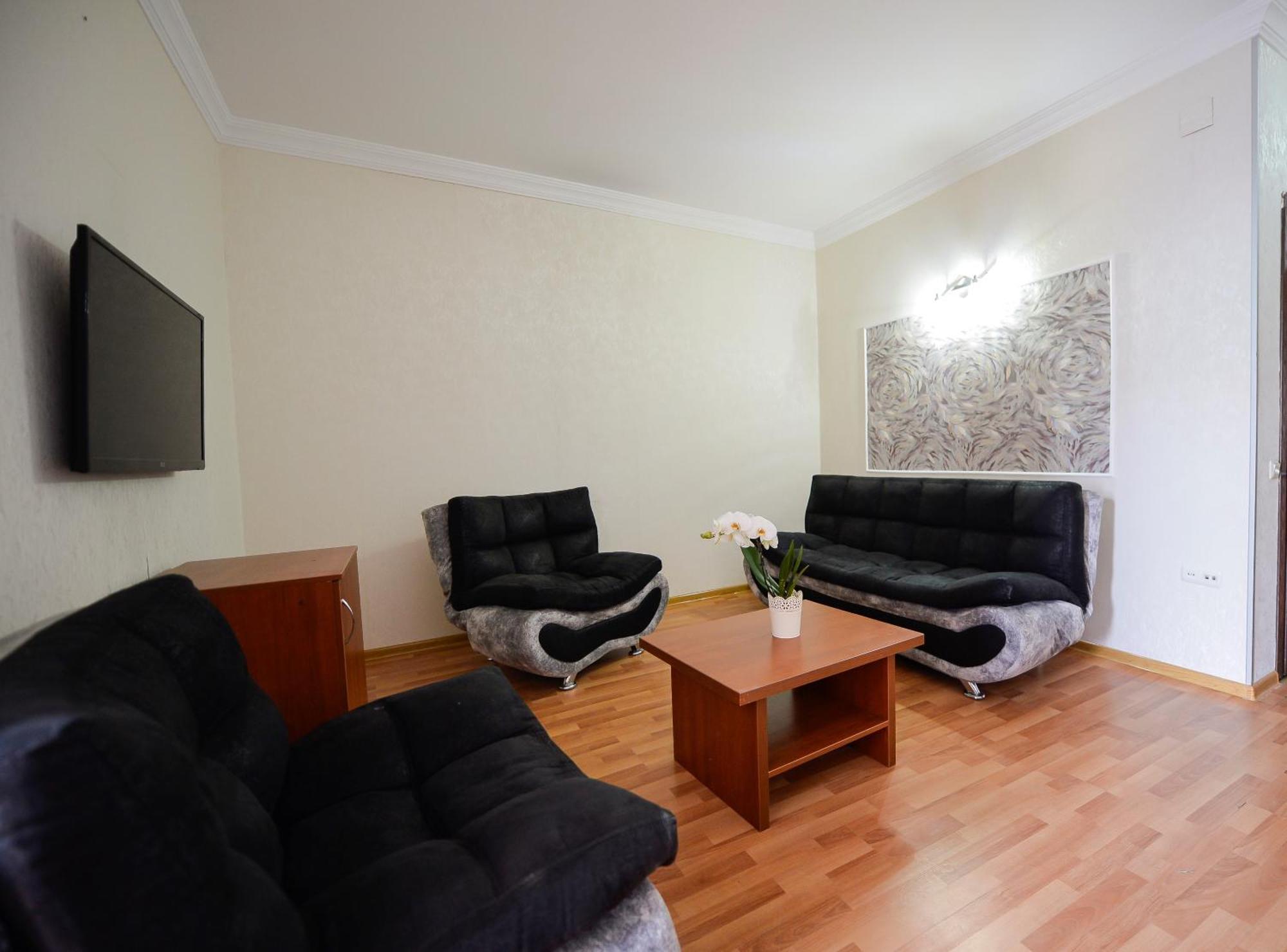 Aura Boutique Hotel Batumi Room photo